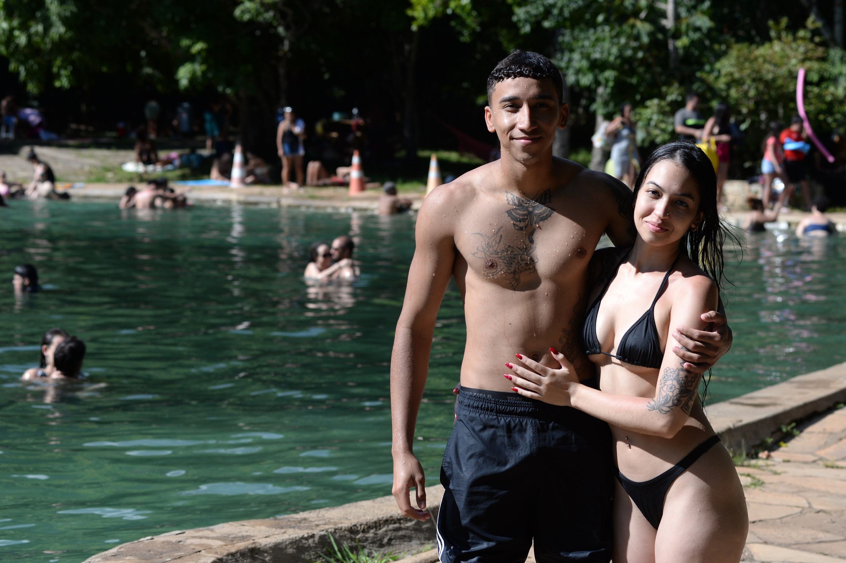  27/12/2025. Cr&eacute;dito: Minervino J&uacute;nior/CB/D.A Press. Brasil.  Brasilia - DF.  Parque Nacional da &Aacute;gua Mineral. Piscina Natural em dia de altas temperaturas e muito calor em Bras&iacute;lia. Maria Clara e Arthur Barbosa.