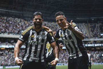 O atacante Hulk e o lateral-esquerdo Guilherme Arana, são os dois jogadores do Atlético-MG monitorados pelo Fluminense
- (crédito: Pedro Souza/Atlético-MG) O atacante Hulk e o lateral-esquerdo Guilherme Arana, são os dois jogadores do Atlético-MG monitorados pelo Fluminense
- (crédito: Pedro Souza/Atlético-MG)