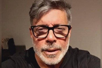 O ex-deputado Alexandre Frota publicou vídeo no Instagram em que ironiza pastores evangélicos aliados de Jair Bolsonaro e questiona os 'milagres' atribuídos a líderes religiosos diante da crise de soluços do ex-presidente.
 -  (crédito: Reprodução/Instagram)