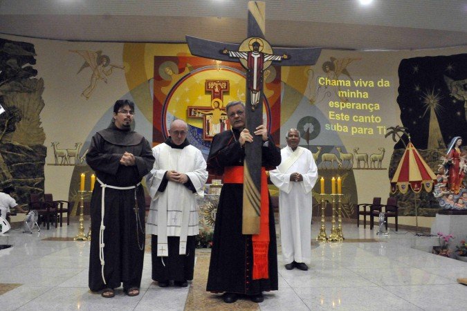 Dom Paulo também oficiou missa na Basílica de São Francisco
