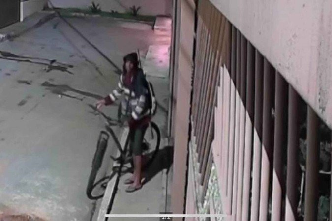 O suspeito foi visto fugindo ap&oacute;s o crime