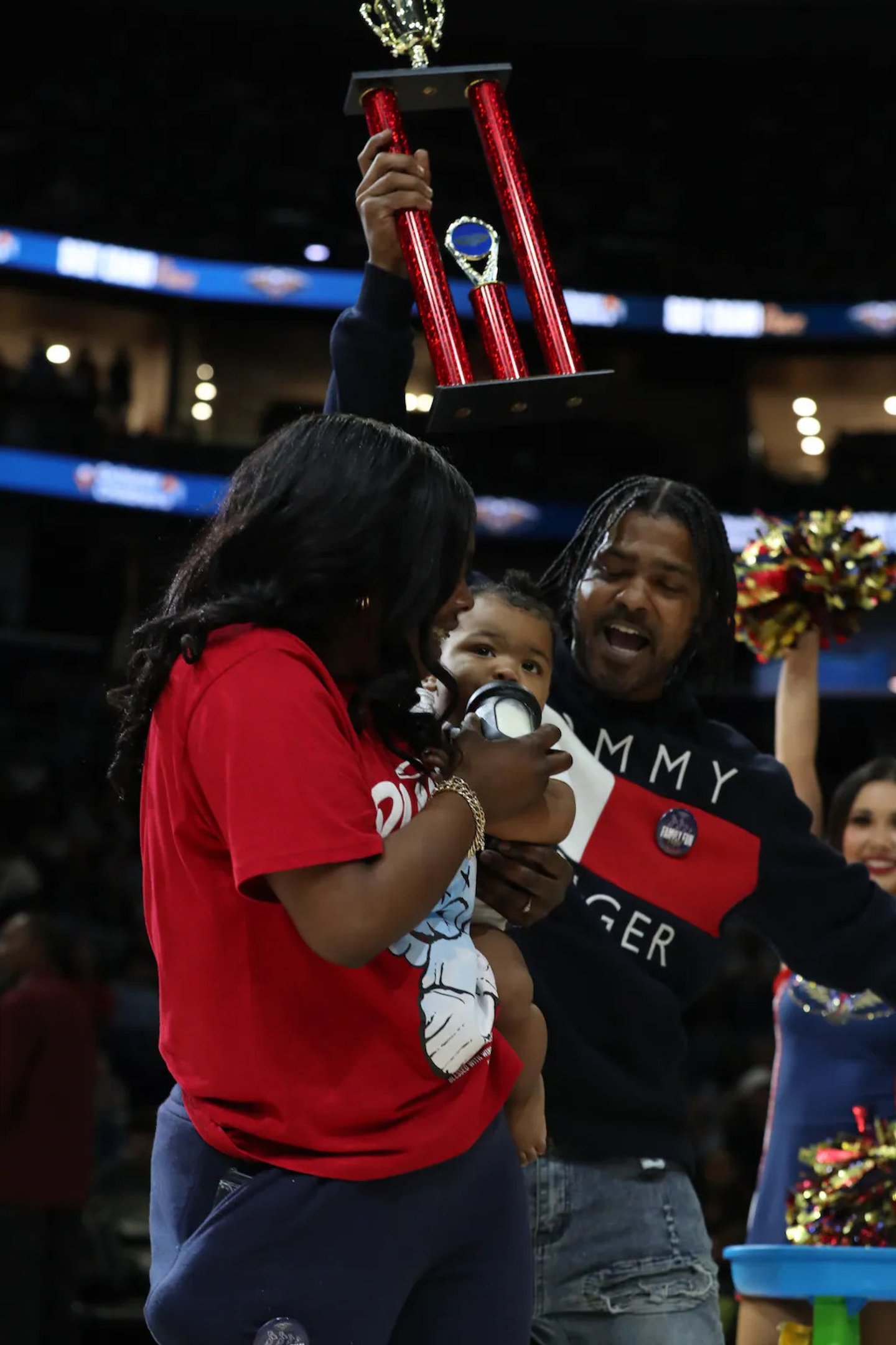 Corrida de beb&ecirc;s da NBA vira espet&aacute;culo &agrave; parte e rouba a cena do jogo