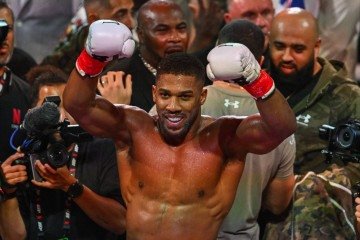 O boxeador britânico Anthony Joshua, ex-campeão mundial dos pesos pesados, ficou ferido em um acidente de trânsito na Nigéria que matou duas pessoas nesta segunda-feira (29/12) -  (crédito: Giorgio Vieira/Agência France-Presse)