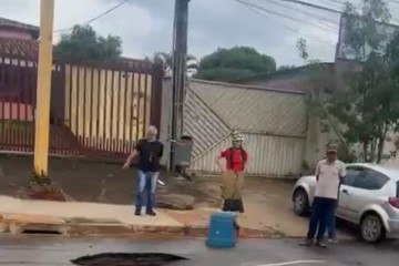 Buraco tem cerca de um metro de di&acirc;metro -  (crédito: Cedido ao Correio)