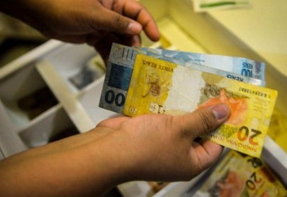 Reajuste em 2026 será de R$ 103 -  (crédito: José Cruz/Agência Brasil) -Reajuste em 2026 será de R$ 103 -  (crédito: José Cruz/Agência Brasil)