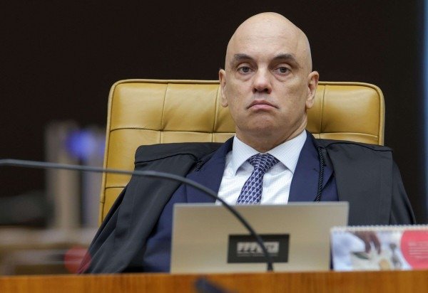 Desafeto dos bolsonaristas, oposição acelera as manobras para forçar o Congresso a tomar alguma atitude drástica contra o ministro -  (crédito: Rosinei Coutinho/STF)