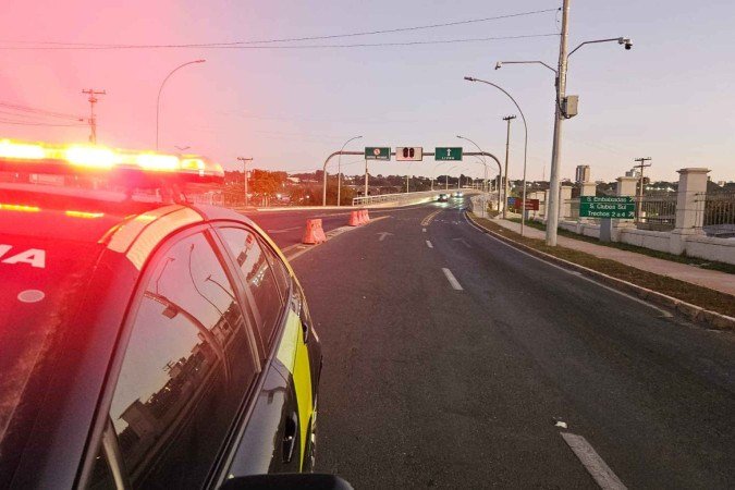 Os reparos serão realizados na faixa central e na do sentido Plano Piloto - (crédito: (Divulgação/Detran-DF)) Os reparos serão realizados na faixa central e na do sentido Plano Piloto - (crédito: (Divulgação/Detran-DF))