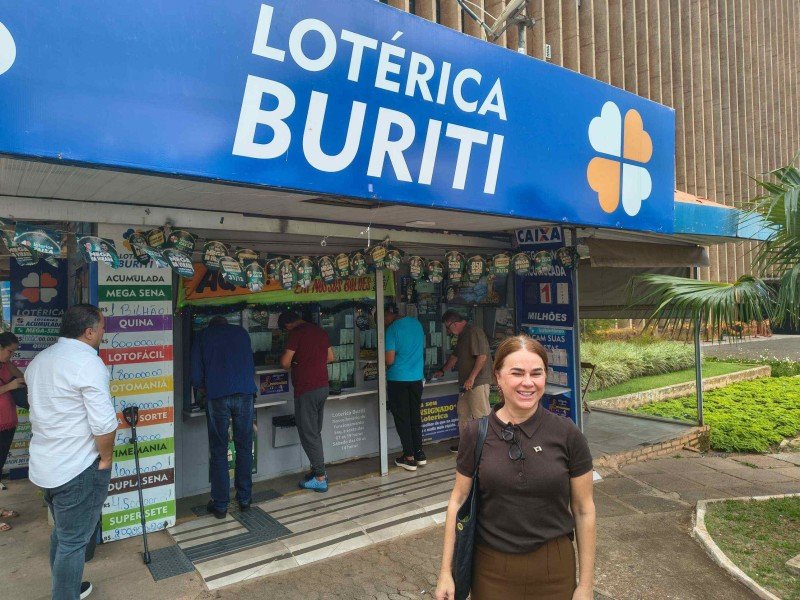 Empolgada com o prêmio, Maria Fernanda apostou pela primeira vez -  (crédito:  Artur Maldaner/CB Press)