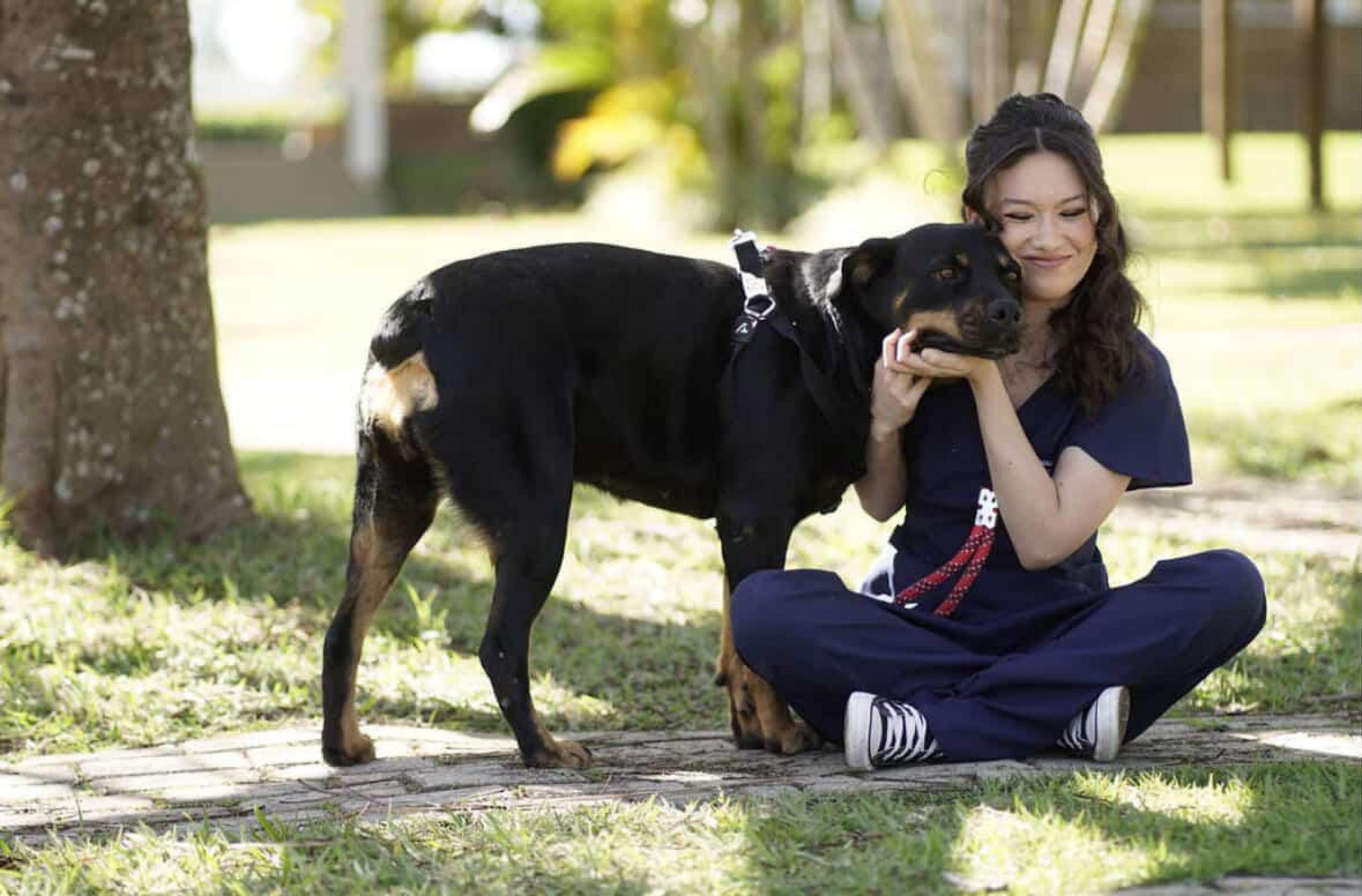 Giovana Rabelo, tutora de Nala, conta que a rea&ccedil;&atilde;o &eacute; imediata