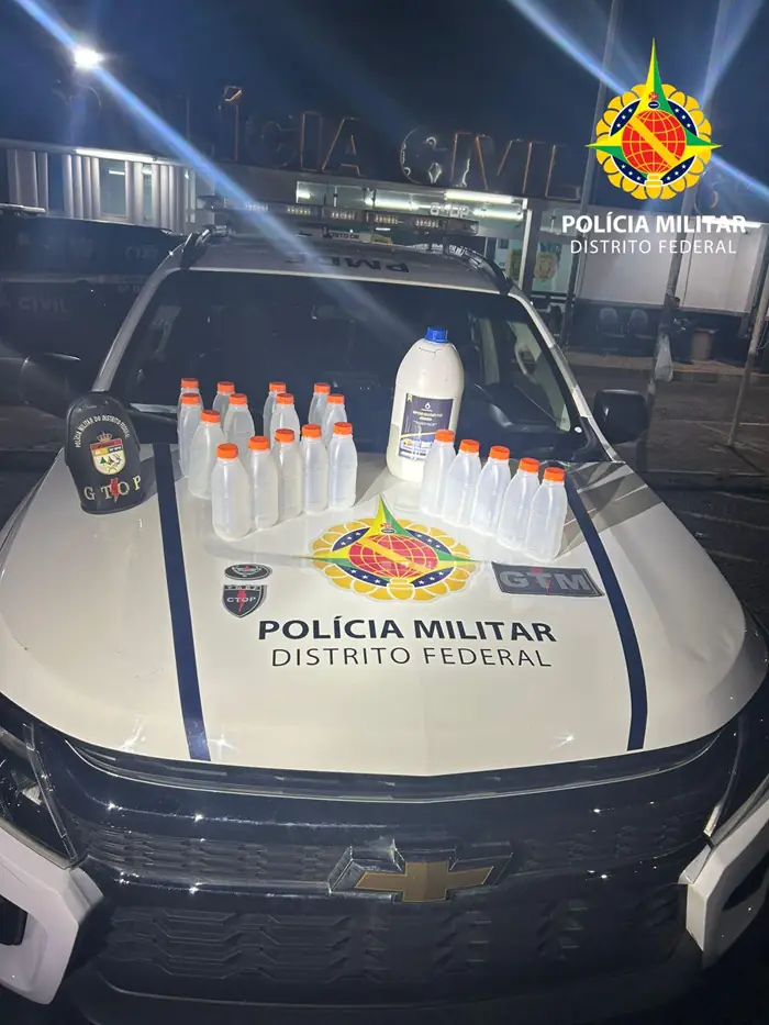 PMDF desarticula ponto de vendas de lan&ccedil;a-perfume no Itapo&atilde; -  (crédito: Divulga&ccedil;&atilde;o: PMDF) -PMDF desarticula ponto de vendas de lan&ccedil;a-perfume no Itapo&atilde; -  (crédito: Divulga&ccedil;&atilde;o: PMDF)