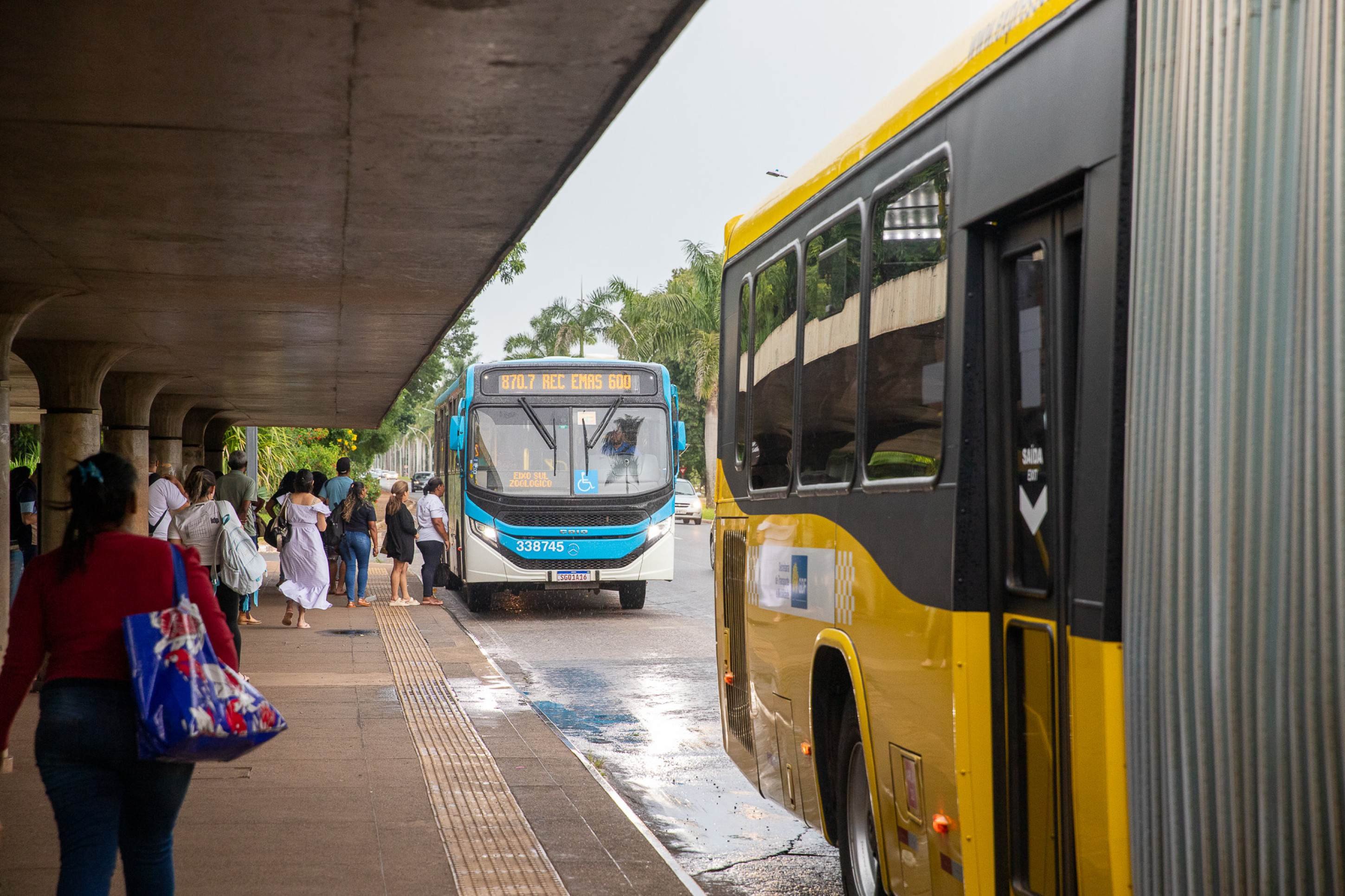 Confira o que abre e fecha no réveillon do DF