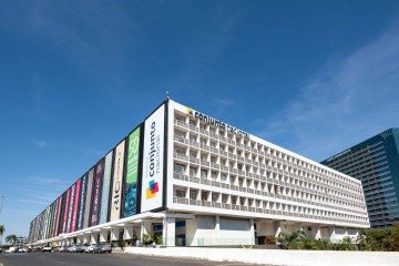 Shopping se consolidou como ponto de encontro, compras, lazer e memória afetiva para diferentes gerações de brasilienses -  (crédito: Reprodução)