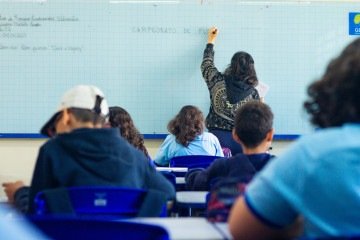 Tr&ecirc;s mil servidores foram nomeados na &aacute;rea da Educa&ccedil;&atilde;o -  (crédito: Divulga&ccedil;&atilde;o/SEEDF)