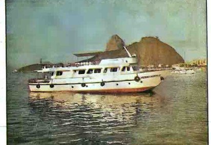 Na noite de 31 de dezembro de 1988, uma tragédia marítima chocou o Brasil em meio às comemorações pelo Réveillon. A poucos minutos da entrada de um novo ano, a embarcação Bateau Mouche IV afundou entre a Ilha de Cotunduba e o Morro da Urca
 -  (crédito: Reprodução do jornais e revistas) -Na noite de 31 de dezembro de 1988, uma tragédia marítima chocou o Brasil em meio às comemorações pelo Réveillon. A poucos minutos da entrada de um novo ano, a embarcação Bateau Mouche IV afundou entre a Ilha de Cotunduba e o Morro da Urca
 -  (crédito: Reprodução do jornais e revistas)