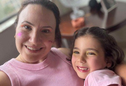 Durante as férias, Maria Isadora tem a casa abastecida com materiais de desenho, pintura e artesanato -  (crédito: Arquivo pessoal) -Durante as férias, Maria Isadora tem a casa abastecida com materiais de desenho, pintura e artesanato -  (crédito: Arquivo pessoal)