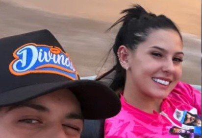 Poucos dias antes de anunciar o fim do namoro com Zé Felipe, a cantora Ana Castela foi flagrada em um show em Xangri-lá ouvindo o parceiro modificar a letra de uma de suas músicas para fazer referência ao relacionamento, trocando versos que não se encaixavam mais no casal — algo que viralizou nas redes sociais em vídeo. -  (crédito: Reprodução Instagram) -Poucos dias antes de anunciar o fim do namoro com Zé Felipe, a cantora Ana Castela foi flagrada em um show em Xangri-lá ouvindo o parceiro modificar a letra de uma de suas músicas para fazer referência ao relacionamento, trocando versos que não se encaixavam mais no casal — algo que viralizou nas redes sociais em vídeo. -  (crédito: Reprodução Instagram)