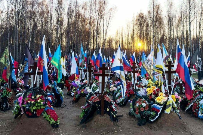 Mukashev alistou-se no exército após ser condenado a 10 anos de prisão - (crédito: BBC) Mukashev alistou-se no exército após ser condenado a 10 anos de prisão - (crédito: BBC)