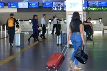 O recuo mais intenso veio de transportes, com baixa de 1,4% -  (crédito:  Ed Alves CB/DA Press)