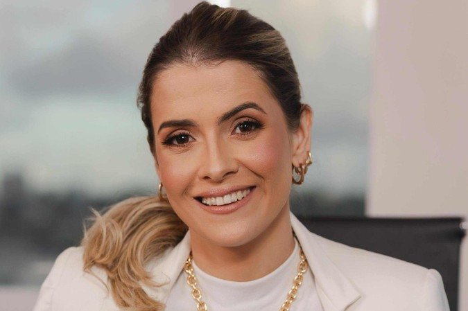  Eixo Capital. Camila Zatti Araponga, advogada especialista em Direito do Trabalho e Compliance Trabalhista do escritório Bruno Freire Advogados