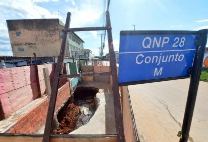 Prazo para a retirada é de até 60 dias, nas quadras QNP 10 até a QNP 28 -  (crédito:  Ed Alves/CB/DA Press) -Prazo para a retirada é de até 60 dias, nas quadras QNP 10 até a QNP 28 -  (crédito:  Ed Alves/CB/DA Press)