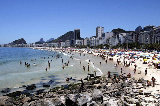 Praia de Copacabana     -  (crédito: T&acirc;nia R&ecirc;go/Ag&ecirc;ncia Brasil)