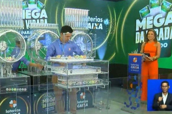 O sorteio da Mega da Virada foi realizado na manhã desta quinta-feira (1º/01), em São Paulo