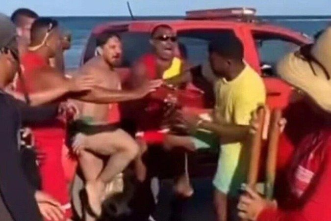 Caos, violência e preços abusivos no Réveillon do Nordeste - (crédito: Uai Turismo) Caos, violência e preços abusivos no Réveillon do Nordeste - (crédito: Uai Turismo)