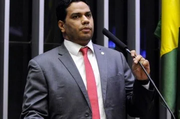 Ministro do TCU responsável pelo caso do Banco Master tem relação próxima a políticos do centrão e autoridades de Roraima - (crédito: Reprodução/Câmara dos Deputados) Ministro do TCU responsável pelo caso do Banco Master tem relação próxima a políticos do centrão e autoridades de Roraima - (crédito: Reprodução/Câmara dos Deputados)
