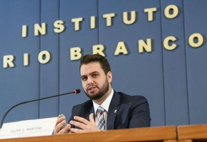 Filipe estava em prisão domiciliar por risco de fuga depois do episódio relacionado a Silvinei Vasques. Foi denunciado por um coronel da FAB -  (crédito: Arthur Max/MRE)