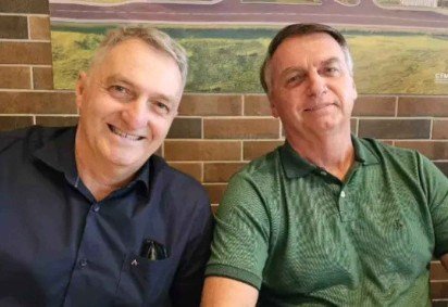 Jair Bolsonaro com o irmão, Renato Bolsonaro -  (crédito: Reprodução/Redes sociais ) -Jair Bolsonaro com o irmão, Renato Bolsonaro -  (crédito: Reprodução/Redes sociais )