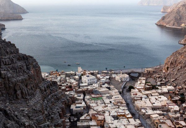 O Estreito de Ormuz, localizado entre o Golfo Pérsico e o Golfo de Omã -  (crédito: Reprodução do site .iniseg.es/actualidad-iniseg)