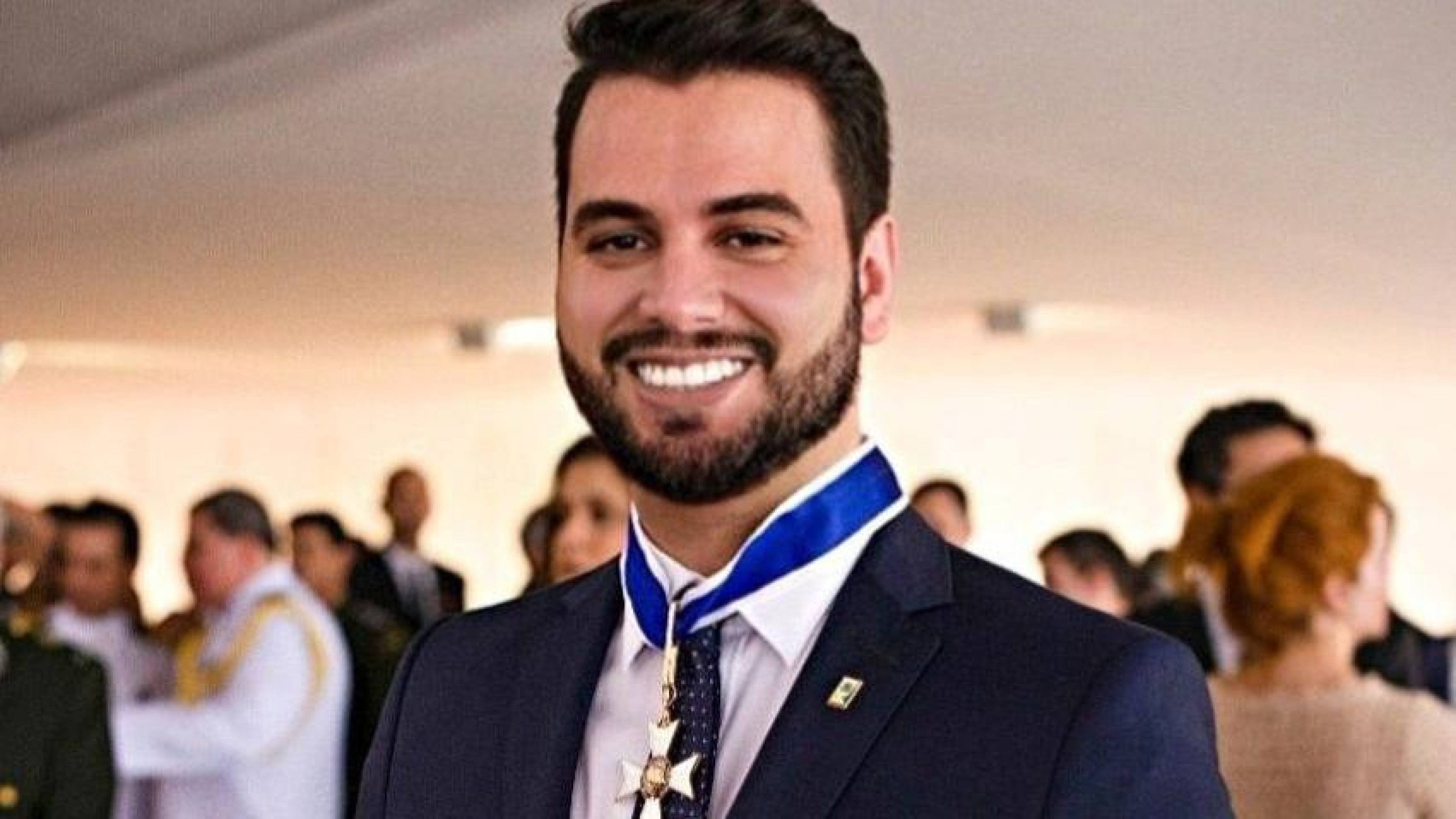 Os motivos que levaram Alexandre de Moraes a decretar prisão de Filipe Martins