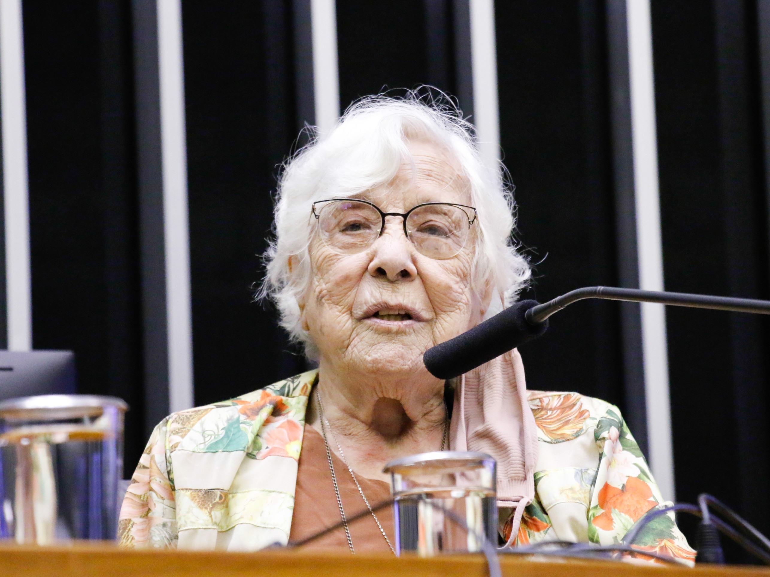 Nilza Teixeira Soares