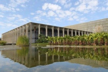 Palácio do Itamaraty, onde reunião emergencial foi realizada - (crédito: Fabio Rodrigues Pozzebom/Agência Brasil) Palácio do Itamaraty, onde reunião emergencial foi realizada - (crédito: Fabio Rodrigues Pozzebom/Agência Brasil)