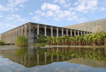 Palácio do Itamaraty, onde reunião emergencial foi realizada -  (crédito: Fabio Rodrigues Pozzebom/Agência Brasil) -Palácio do Itamaraty, onde reunião emergencial foi realizada -  (crédito: Fabio Rodrigues Pozzebom/Agência Brasil)