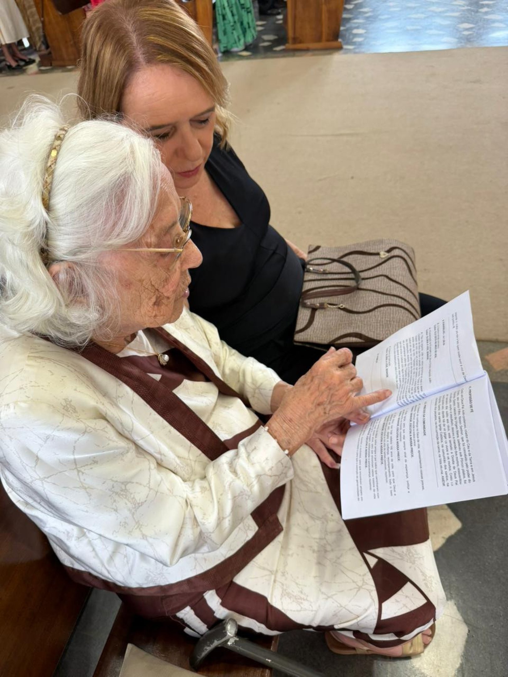 Nilza Teixeira Soares completa 100 anos e celebra a data com f&eacute;