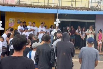 Amigos da fam&iacute;lia que morreu em acidente na Bahia prestam homenagem &agrave;s v&iacute;timas -  (crédito: Material cedido ao Correio)