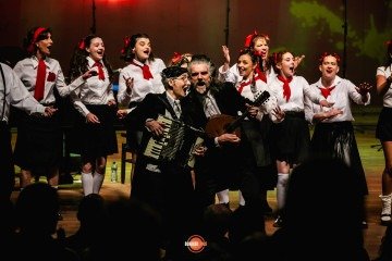 A peça ficou em cartaz durante 30 anos e ganhou adaptação para quadrinhos em 1990; longa animado Até que a Sbørnia nos separe, em 2013; e, mais recentemente, a websérie Sbørnia em revista - (crédito: Ronaldo Canos) A peça ficou em cartaz durante 30 anos e ganhou adaptação para quadrinhos em 1990; longa animado Até que a Sbørnia nos separe, em 2013; e, mais recentemente, a websérie Sbørnia em revista - (crédito: Ronaldo Canos)