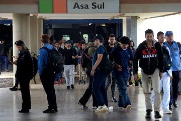  06/12/2025 Crédito: Marcelo Ferreira/CB/D.A Press. Brasil. Brasília - DF -  Uma falha técnica registrada na manhã desta terça-feira (6/1)  provocou a interrupção temporária da operação do Metrô-DF no túnel da Estação Asa Sul. -  (crédito:  Marcelo Ferreira/CB/D.A Press)
