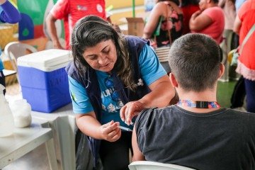 Qualquer pessoa que n&atilde;o tenha recebido o imunizante em 2025 poder&aacute; procurar uma sala de vacina para garantir a prote&ccedil;&atilde;o -  (crédito: Ualisson Noronha/Ag&ecirc;ncia Sa&uacute;de-DF)