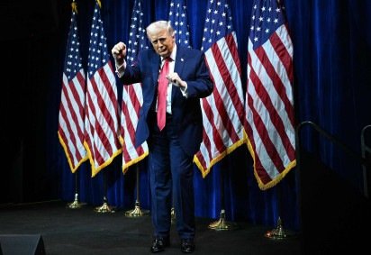 Trump chama Maduro de 'violento' e o acusa de imitar seus passos de dança
       -  (crédito:  Mandel NGAN / AFP)