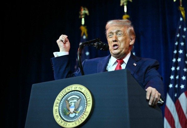 O presidente americano, Donald Trump, durante discurso em congresso republicano nesta terça-feira (6/1), em Washington, capital do país -  (crédito:  AFP)