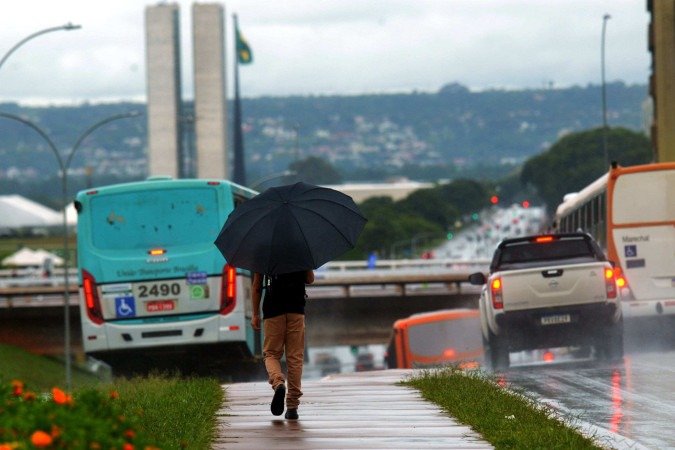 Chuva marca a quarta-feira em Brasília, com alerta para temporais
- (crédito: Ed Alves/CB/DA Press) Chuva marca a quarta-feira em Brasília, com alerta para temporais
- (crédito: Ed Alves/CB/DA Press)