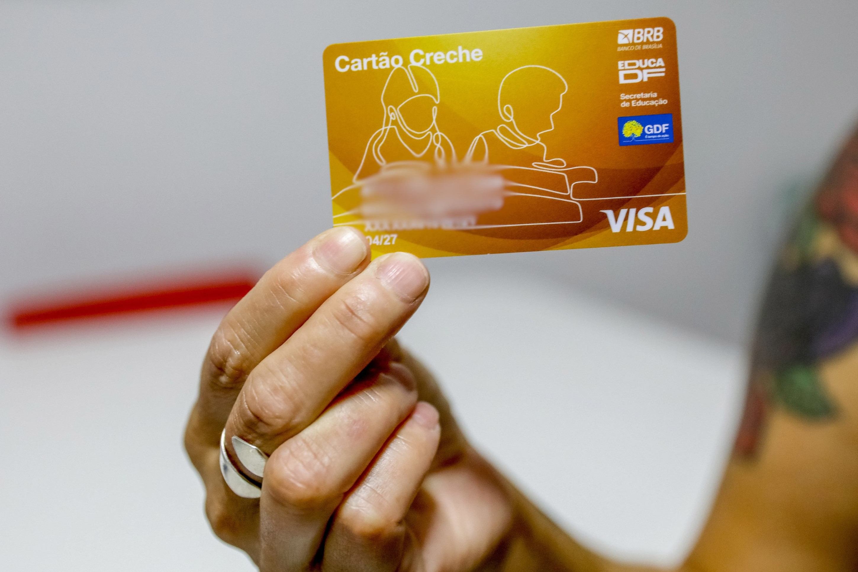 Saiba como ter acesso aos cartões Creche, Material Escolar e Uniforme