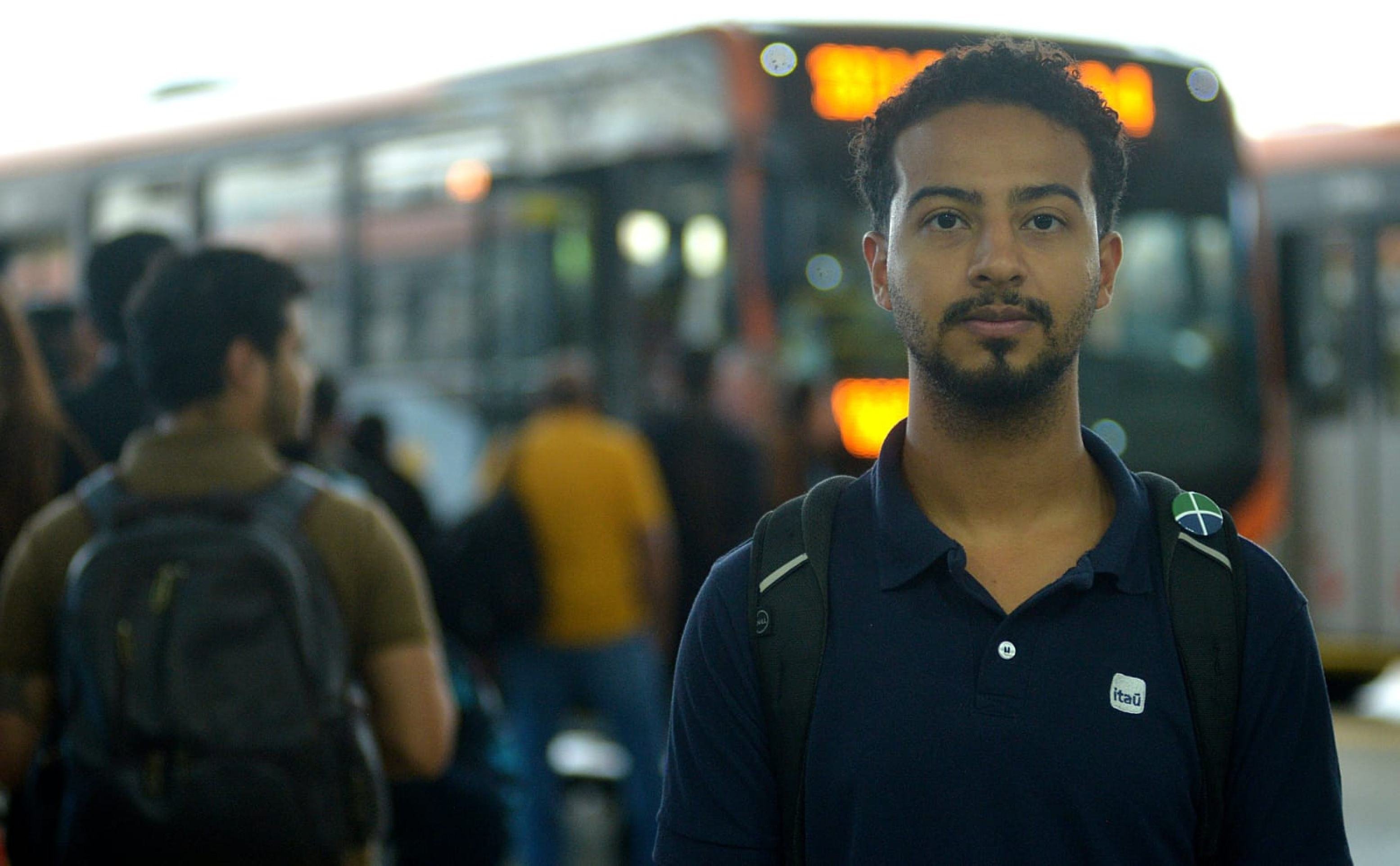Patrick de Almeida disse que demorou duas horas para chegar ao trabalho