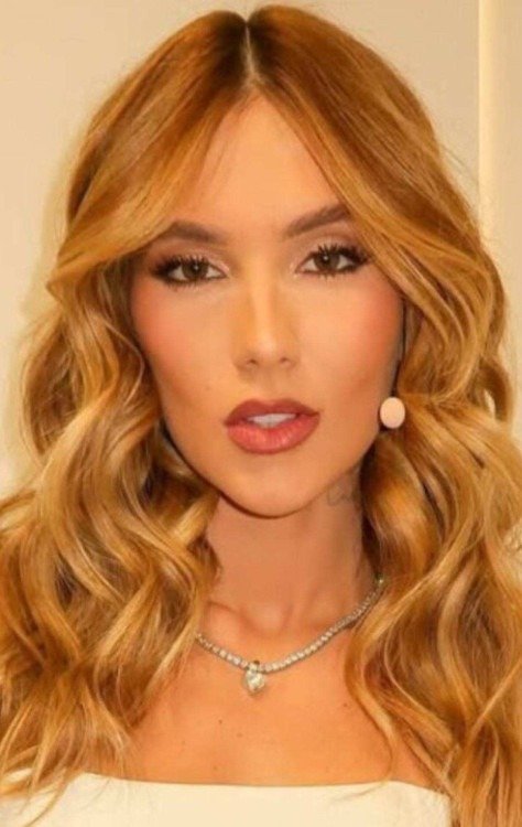 Virginia posa de lingerie ao lado de Vini Jr. em novo clique sensual -  (crédito: Reprodução/Instagram)