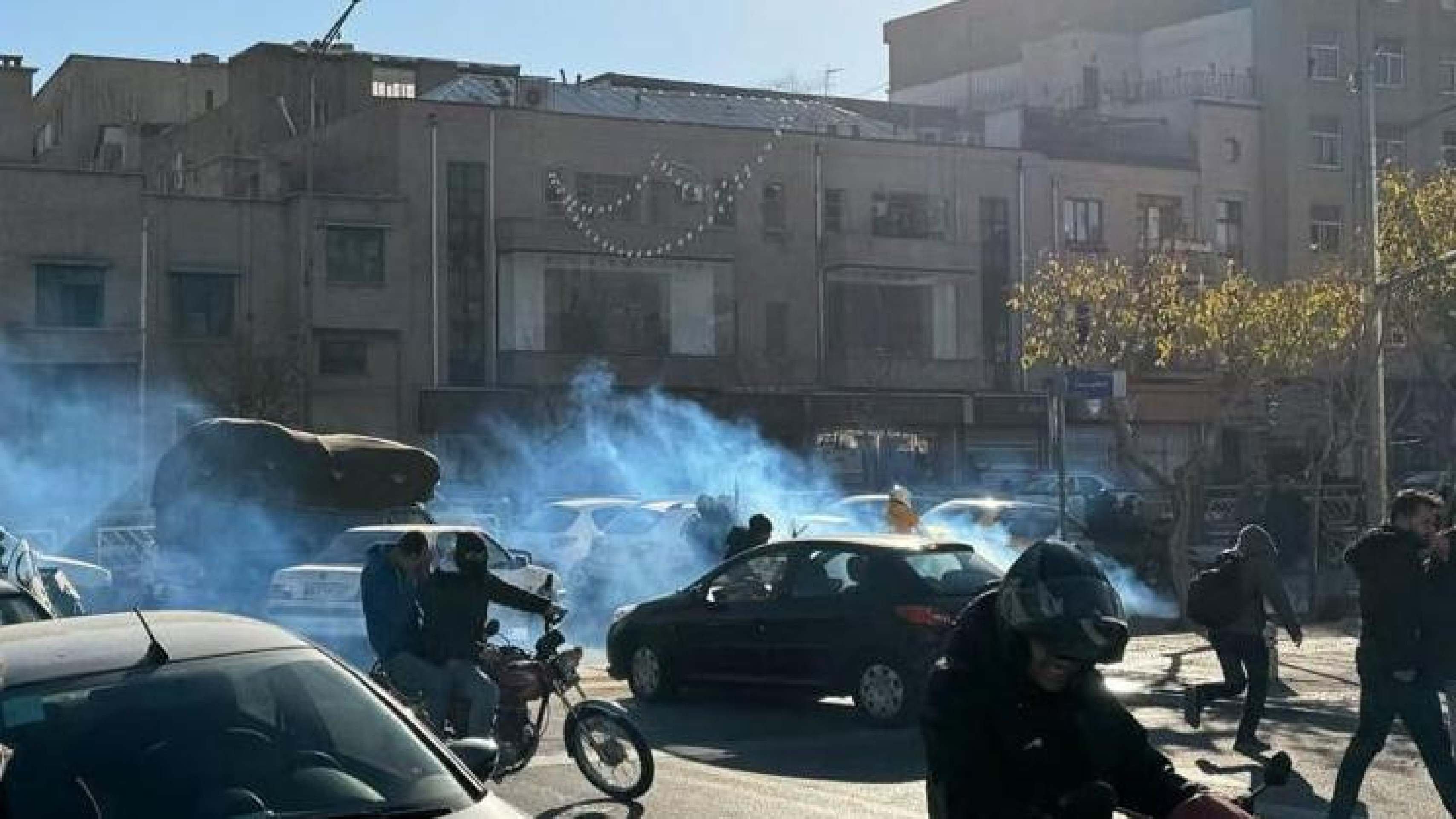 Locais verificados de confrontos com as forças de segurança no Irã - (crédito: BBC) Locais verificados de confrontos com as forças de segurança no Irã - (crédito: BBC)