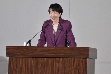 A conservadora Sanae Takaichi, de 64 anos, entrou para a história no dia 21 de outubro de 2025, quando a parlamentar foi escolhida como primeira-ministra do Japão, tornando-se a primeira mulher a ocupar o cargo em um país que ainda enfrenta grandes desigualdades de gênero.
 -  (crédito:  ???/Wikimédia Commons)