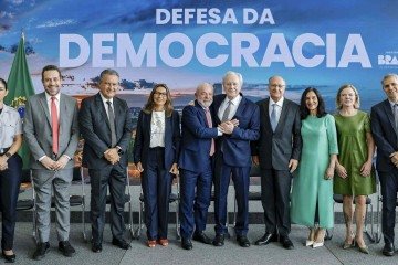 08.01.2026 - Presidente da Rep..blica, Luiz Inacio Lula da Silva, durante a Cerim..nia em Defesa da Democracia, no Pal..cio do Planalto. Bras..lia - DF...Foto: Ricardo Stuckert / PR
- (crédito: Ricardo Stuckert) 08.01.2026 - Presidente da Rep..blica, Luiz Inacio Lula da Silva, durante a Cerim..nia em Defesa da Democracia, no Pal..cio do Planalto. Bras..lia - DF...Foto: Ricardo Stuckert / PR
- (crédito: Ricardo Stuckert)