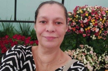 Heloisa de Carvalho se descrevia como 'combatente do bolsolavismo, esquedista PSol, Lulista, mãe, esposa, artesã e paciente e ativista canábica' nas redes sociais -  (crédito: Reprodução/Instagram @heloisadecarvalhoarribas)